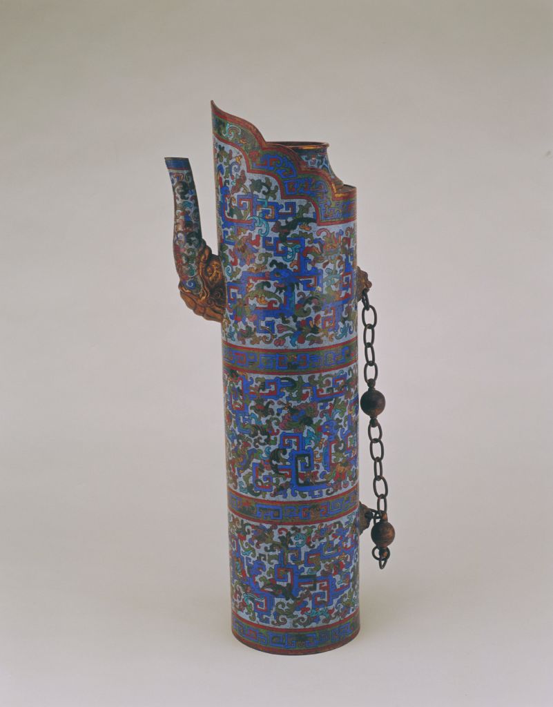 錾胎珐琅夔龙纹奶子壶